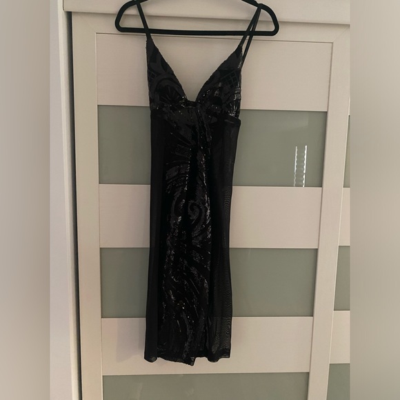 Sequin dress by fashion nova - Picture 2 of 2